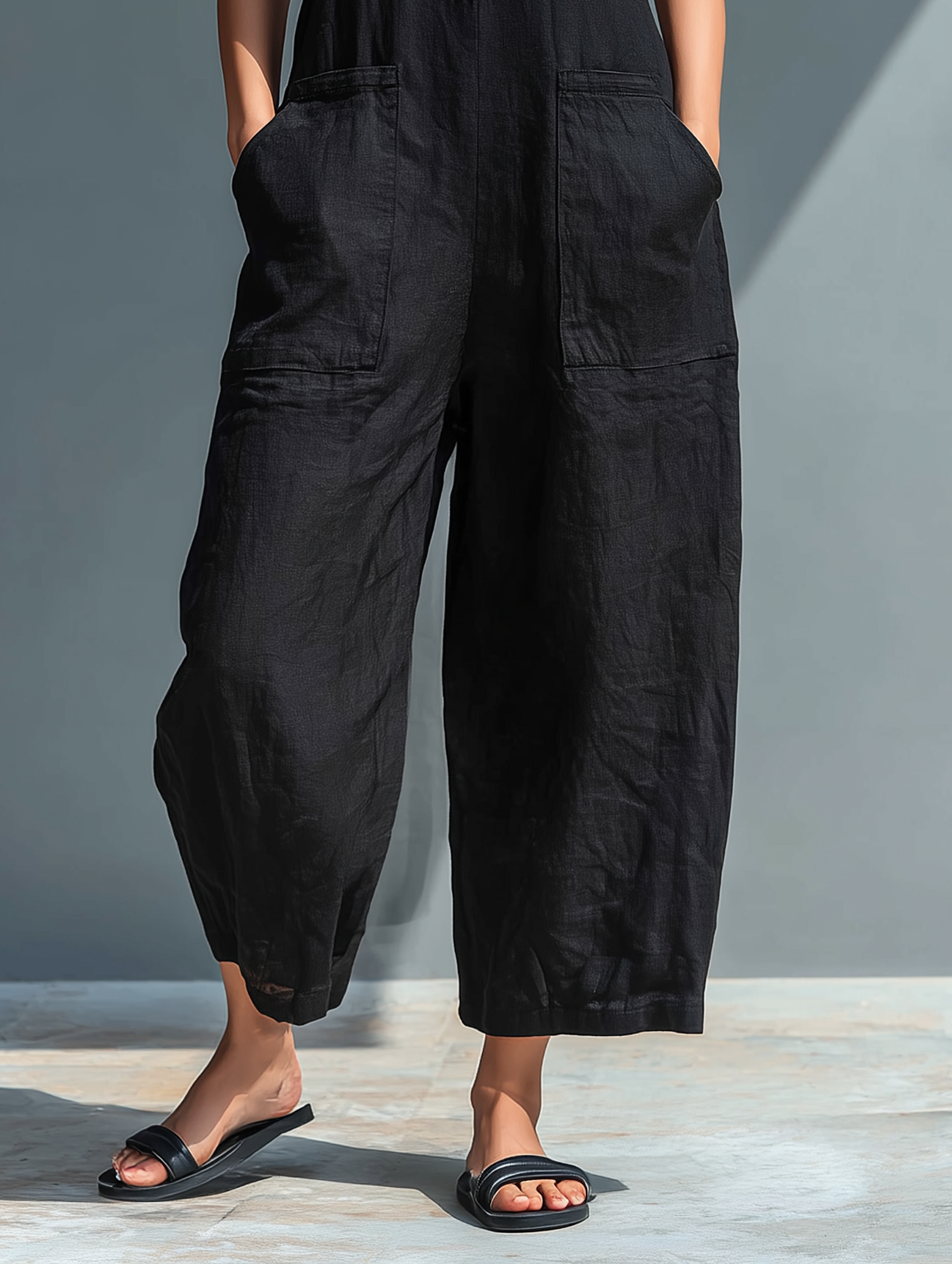 Mono Negro Elegante de Pierna Ancha