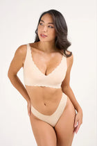 Sujetador Bloom Lucienne — Beige en modelo